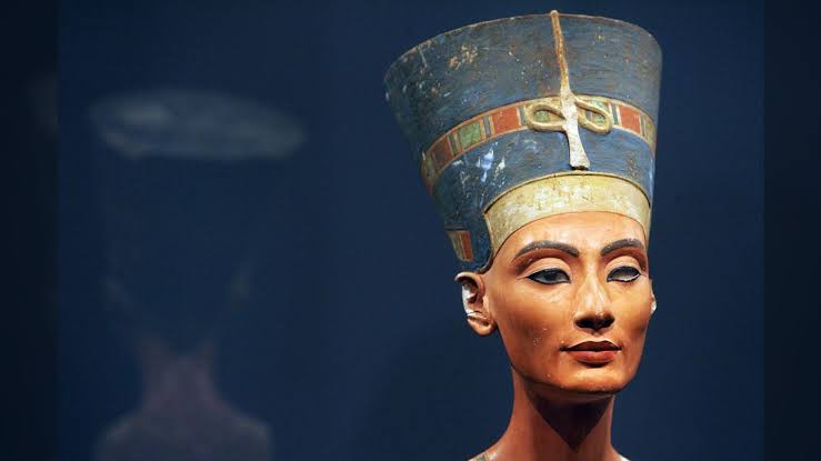 Where in the World Did Nefertiti Go?