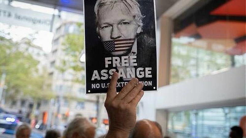 Assange's Final UK Court 'Moment Of Truth' Arrives As Wife Warns He 'Will Die' If Extradited To US